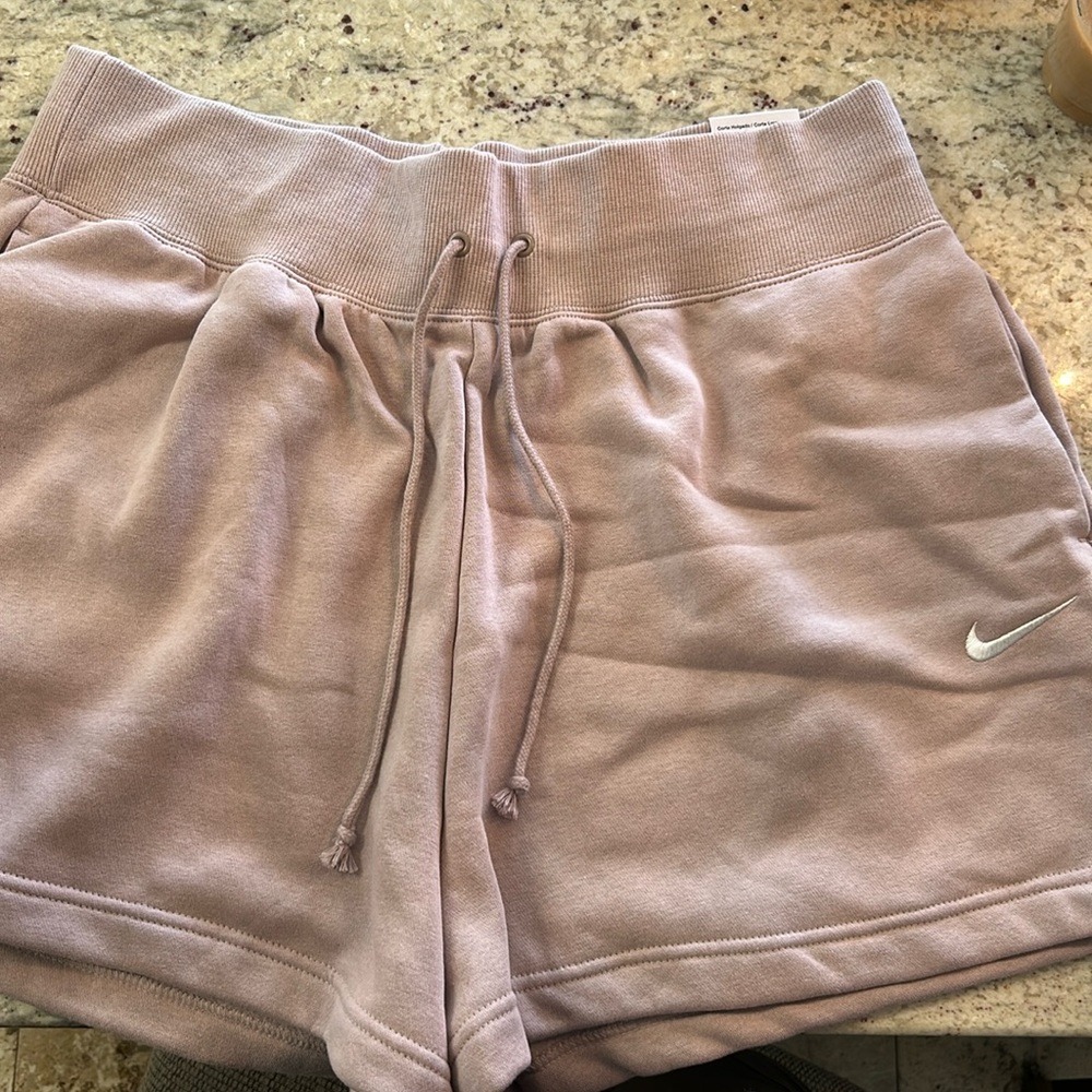 Women’s Nike Fleece Phoenix High rise shorts